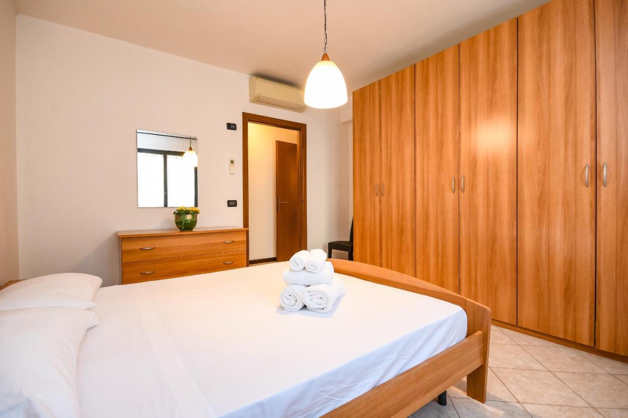 Desenzanoloft Yellow Apartment Desenzano del Garda Exterior foto